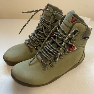 VIVOBAREFOOT Botanical Green Tracker Leather Boots EU 36 size 6 new without box